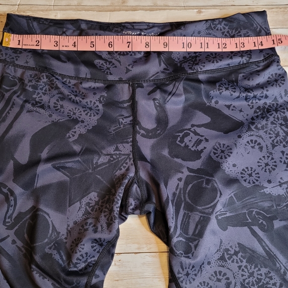 Betsey Johnson Performance Cropped Leggings | Activewear | Yoga Pants - Picture 13 of 16